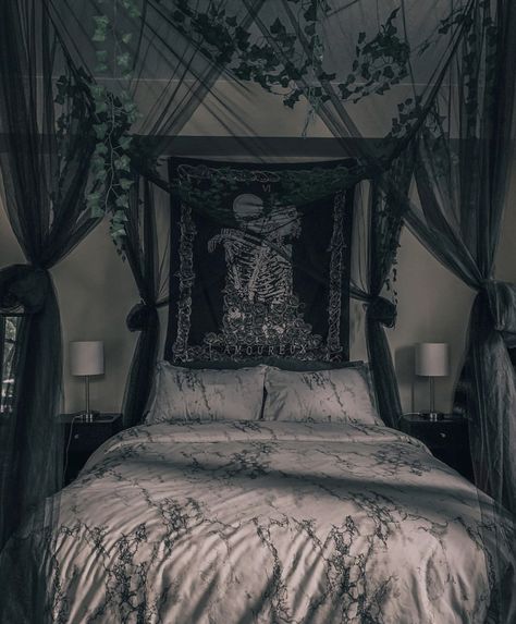 Goth Bedroom Ideas, Edgy Bedroom, Gothic Decor Bedroom, Goth Bedroom, Gothic Room, Gothic Bedroom, Dark Bedroom, Dark Home Decor, Horror House