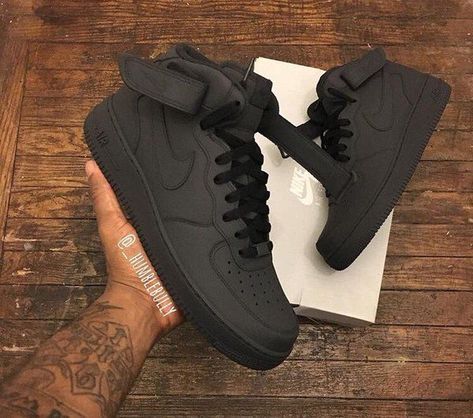 Matte Black Air Force One Dr Shoes, Urban Culture, Nike Free Run, Nike Air Shoes, Fresh Shoes, Hype Shoes, Nike Free Shoes, Nike Shoes Outlet, Black Nike