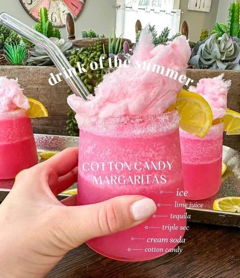 Pink Alcoholic Drinks For A Party Tequila, Party Drink Ideas, Cute Cocktails, Fun Drink Recipe, Thanksgiving Menu Ideas, Yummy Alcoholic Drinks, Mixed Drinks Alcohol, Pink Cocktail, Boozy Drinks