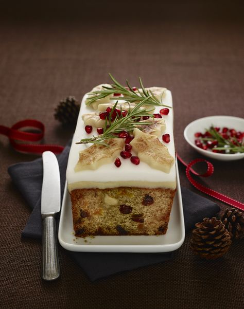 The English Kitchen: Stollen Loaf Cake and a few other bits Loaf Cake Ideas, Stollen Cake, Christmas Loaf, Pupcake Recipe, Christmas Bakes, Loaf Cake Recipes, Fruitcake Recipes, Christmas Cake Recipes, Loaf Recipes