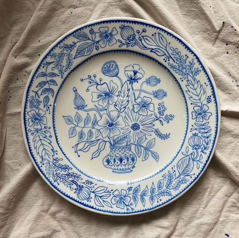 All Posts • Instagram Wedding Powerpoint, Blue China Patterns, Ceramics Painting, Anna Bond, Painted Ceramic Plates, Diy Pottery Painting, Hand Painted Plate, Handmade Plates, Pottery Plate