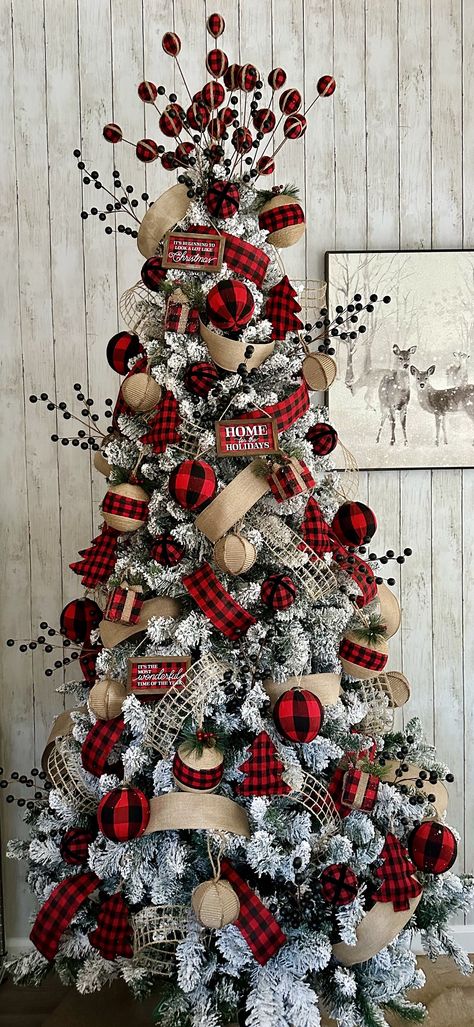 Farm House Christmas Tree Themes, Lodge Themed Christmas Tree, Black And Red Checkered Christmas Decor, Red And White Buffalo Check Christmas, Farmhouse Themed Christmas Tree, Buffalo Plaid Tree Christmas Decor, Red And Silver Flocked Christmas Tree, Boho Style Christmas Decor, Farmhouse Red Christmas Tree