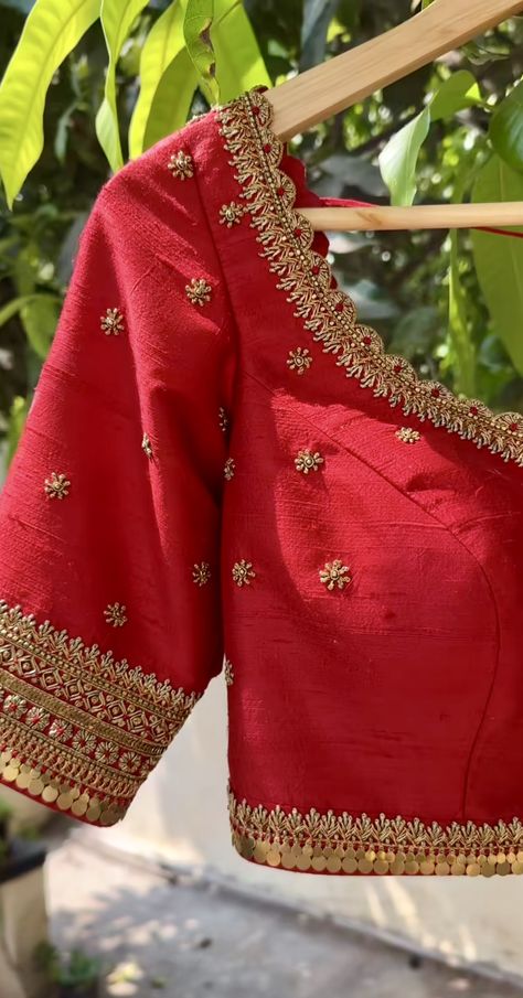 Red Zardosi Blouse, Pellikuthuru Blouse Designs, Red Saree Aari Work Blouse, Red Silk Blouse Embroidery Designs, Blouse Embroidery Designs Silk Indian Bridal, Red Maggam Blouse, Maroon Maggam Work Blouse, Simple Red Blouse Designs, Temple Design Blouse Work