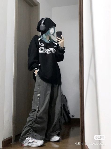 Gifts For Tomboy, Baggy Outfit Ideas, Boyish Outfits, 일본 패션, Street Outfits, Korean Outfit Street Styles, Baggy Clothes, Tomboy Outfits, Tomboy Style Outfits