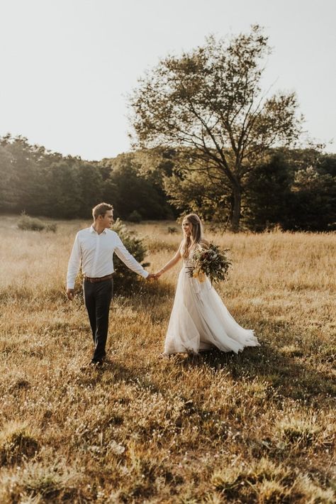 destiny nichole photography midwest boho styled elopement wedding holland michigan 012 Wedding Portrait Poses, Wedding Couple Photos, Wedding Picture Poses, Wedding Photography Styles, Wedding Photography Tips, Wedding Couple Poses, Foto Tips, Wedding Photos Poses, Wedding Photography Poses