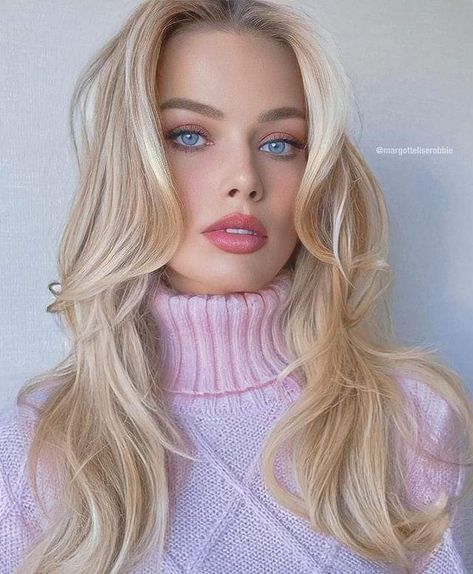 Margot Robbie Margot Robbie Outfit, Margot Robbie Hair, Margot Robbie Photos, Barbie Makeup, Barbie Hair, Margot Robbie, Beautiful Eyes, Celebrities Female, Blue Eyes