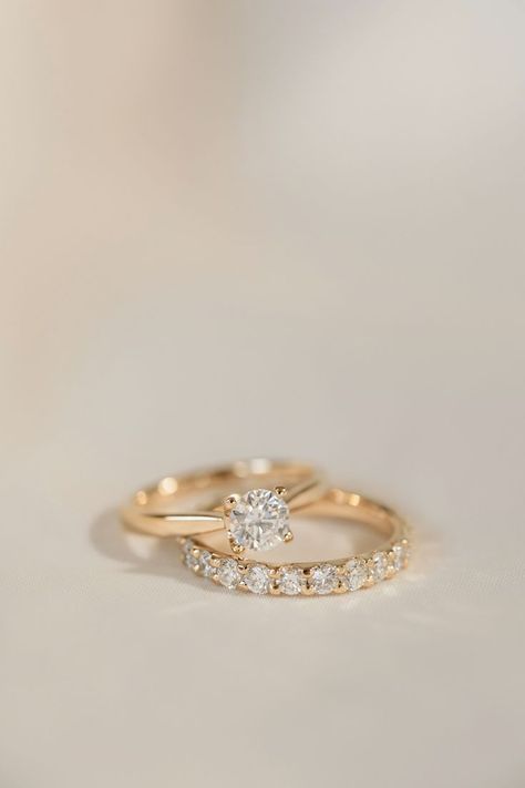 THE eternity ring | Förlovning, Smycken, Accessoarer Simple Wedding Ring Sets Gold, Gold Wedding Ring And Engagement Ring, Simple Ring With Wedding Band, Gold Silver Wedding Ring, Simple Wedding Rings Gold Band, Women’s Gold Wedding Ring, Simple Gold Ring Engagement, Simple Gold Rings Wedding, Pretty Gold Wedding Rings