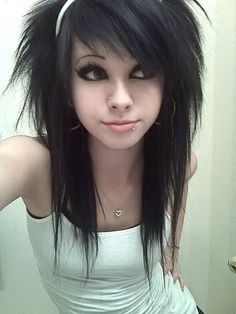 Punk Hairstyle for Young Girls Styl Emo, Emo Haircuts, Goldie Locks, 2018 Hair, Emo Scene Hair, Scene Girl, Gothic Hairstyles, Emo Girl, Punk Hair