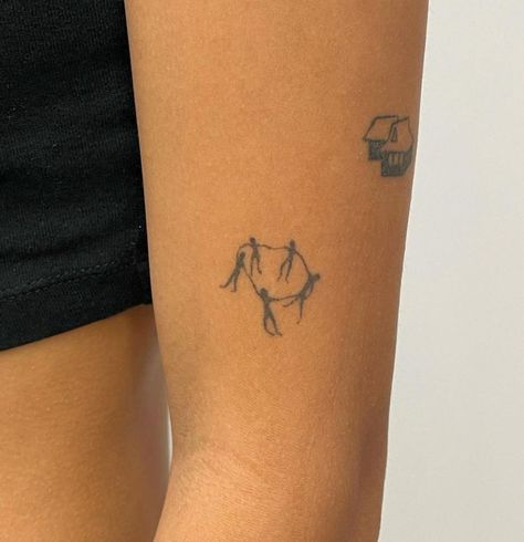 minimalist dance tattoo matisse art inspo Matisse Dance Tattoo, Tattoo Simplistic, Matisse Tattoo, Matisse Dance, Poked Tattoo, Dance Tattoo, Tattoos Hand, La Tattoo, Funky Tattoos