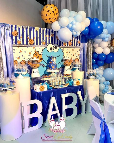 Cookie Monster Baby Shower | Decor Gallery Baby Cookie Monster, Monsters Inc Baby Shower, Cookie Monster Birthday Party, Monster Baby Showers, Boy Baby Shower Centerpieces, Monster 1st Birthdays, Baby Shower Party Themes, Cookie Monster Party, Cookie Monster Birthday