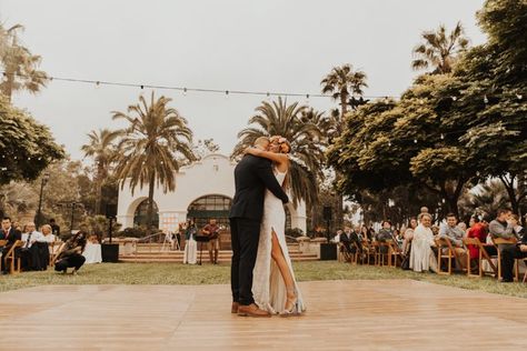 You'll Love the DIY Island Vibes in This Chase Palm Park Wedding | Junebug Weddings Piper Palm House Wedding, Colony Palm Beach Wedding, Palm Event Center Wedding, Diy Island, Santa Barbara Carousel House Wedding, Palm House Sefton Park Wedding, Bahama Wedding Venue Resorts, Boho Tropical, Wifey Material