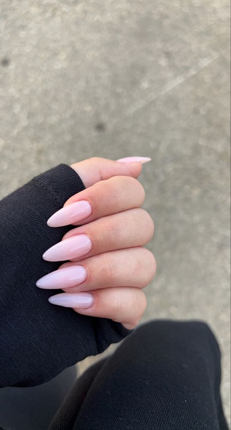 Pink Almond Nails Aesthetic, Simple Baddie Nails Almond, Light Pink Almond Nails Long, Light Acrylic Nails Almond, Light Nails Almond, Long Almond Pink Nails, Long Pink Almond Nails, Best Acrylic Nails Almond, Light Almond Nails