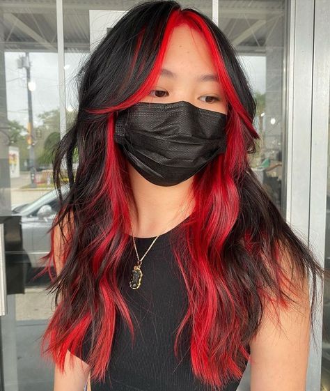 Red Hair Underneath, Peak A Boo Hair, Halo Hair Colors, Hair Dyed Underneath, Underneath Hair Color, Half Dyed Hair, Red Hair With Highlights, Underlights Hair, Hair Colour Design