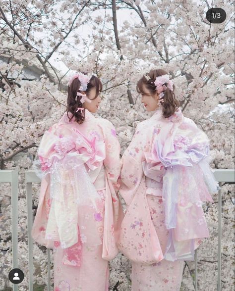 Pink Kimono Aesthetic, Cherry Blossom Festival Outfit, Pink Kimono Traditional, Pink Yukata, Japanese Kimono Outfit, Kawaii Kimono, Pretty Kimono, Pretty Kimonos, Kimono Traditional