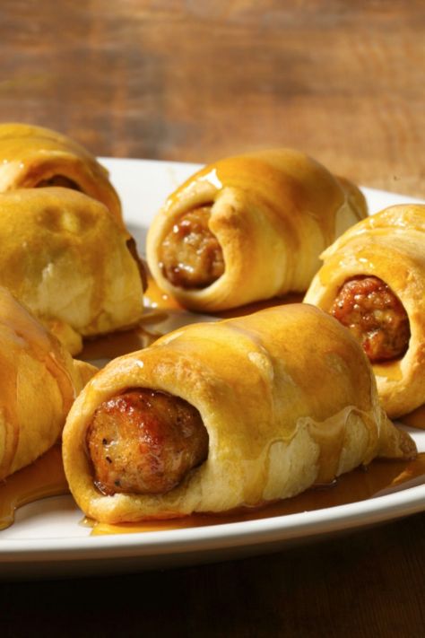 Crescent Dogs with sausage and sweet maple syrup are great for breakfast or dinner! Crescent Dogs, Crescent Breakfast, Bagel Bar, Three Ingredient Recipes, Breakfast Meals, Sausage Rolls, Think Food, Christmas Breakfast, Breakfast Brunch Recipes