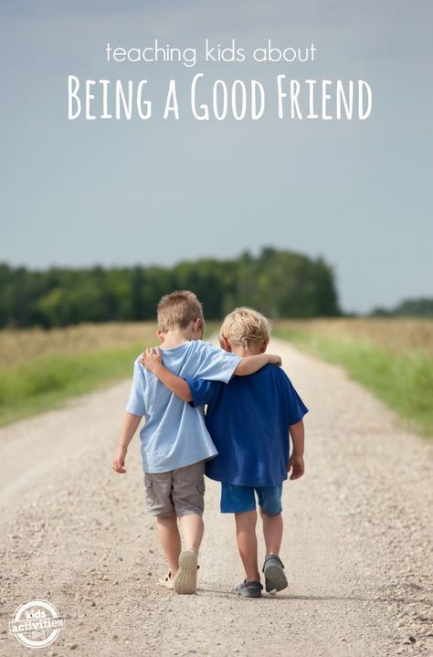 Making friends is an important life skill -- here are simple ways to help teach your child about being a good friend. True Friends, Friend Quotes, Urdu Poems, Tag Your Best Friend, Discipline Positive, Family Parenting, Couple Images, Make New Friends, Positive Parenting