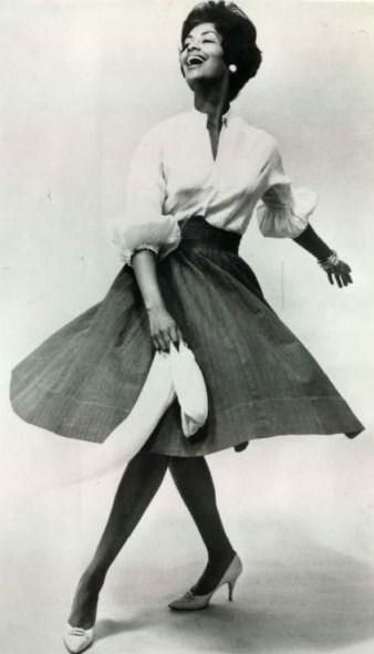 vintage everyday: Old Portrait of The First Well-known Black Model Helen Williams. 1960s African American Vintage, Helen Williams, African American Fashion, Vintage Fashion 1950s, Old Portraits, Vintage Black Glamour, Black Hollywood, Vestidos Vintage, Black Women Fashion