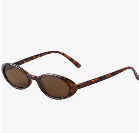 brown round sunnies Trendy Things 2024, Sun Glasses Fashion Women, Brown Sunglasses Aesthetic, Sunglasses Aesthetic Vintage, Sunnies Outfit, Brown Sunglasses Women, 90s Sunnies, Mini Sunglasses, Small Round Sunglasses