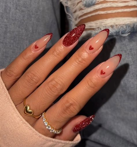 Valentines Red Nails, Red Sparkle Nails, Red Chrome Nails, Red Nails Glitter, Vday Nails, Nails Sparkle, Manicure Nail Designs, Punk Nails, February Nails