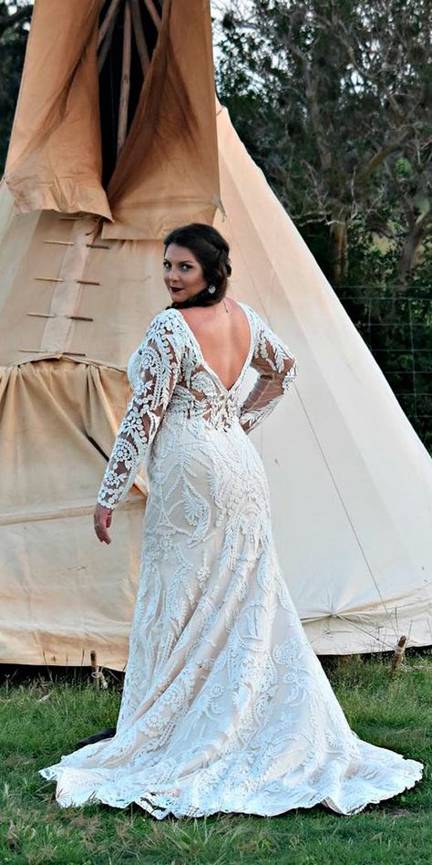 Wedding Dress Winter, Wedding Dresses Plus, Plus Wedding Dresses, Plus Size Wedding Guest Dresses, Plus Size Brides, Plus Size Wedding Dresses, Western Wedding Dresses, Wedding Dress Guide, Dress Guide