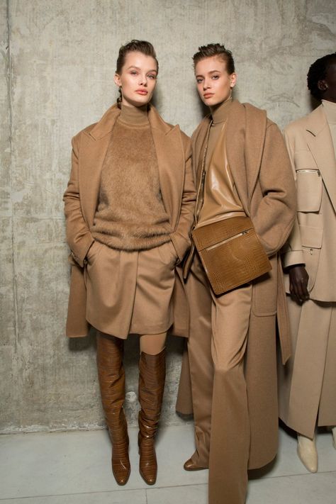 Backstage at Max Mara FW19 | Available on Moda Operandi Brown Coats, Camel Outfit, Brown Outfits, Beige Outfit, Looks Street Style, Camel Coat, Long Skirts, Giambattista Valli, 가을 패션