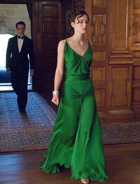 41 Best Movie Dresses - Iconic Dresses from Film Atonement Dress, Historic Fashion, Movie Moments, Atonement, Long Evening Dress, Iconic Dresses, Movies Outfit, James Mcavoy, Prom Dresses Vintage