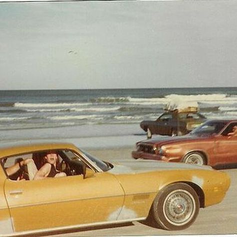 Yacht Rock, Cars Photography, Vintage Surf, Vintage Americana, Yellow Aesthetic, Vintage Beach, Retro Aesthetic, Mellow Yellow, Beach Aesthetic