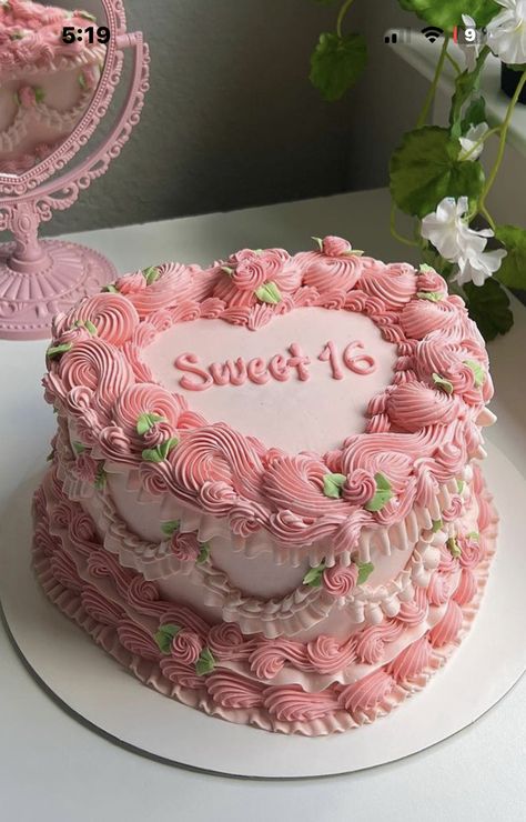 Vintage Pink Cake Aesthetic, Cute Cakes Aesthetic Pink, Cute 16 Birthday Cakes, Sweet 16 Vintage Cake, Pink 16 Birthday Cake, Sweet 16 Aesthetic Cake, Coquette Cake Aesthetic, 16tg Birthday Cake, Light Pink Birthday Theme