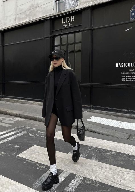 Black tights and white socks #Black #tights #and #white #socks #blacktightsandwhitesocks Blazer Outfits For Women, Cold Outfits, Paris Outfits, White Socks, Looks Street Style, All Black Outfit, Mode Inspo, Looks Chic, Blazer Outfits