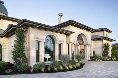 European Modern - Jauregui Architects Front Elevation Designs Modern, Modern Home Exterior, Luxury Home Designs, Mediterranean Homes Exterior, Modern Mediterranean Homes, Mediterranean Exterior, Copper Gutters, Home Exteriors, European Modern