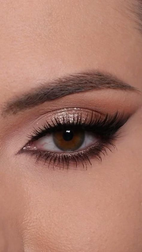 Makeup Ideas For Evening Party, Bridesmaids Make Up Brown Eyes, Step By Step Eye Makeup Tutorial, Eye Makeup Steps Natural, Daytime Eye Makeup Natural Looks, Eyemakeup Brown Natural, Day Party Makeup Look, Natural Party Makeup Looks, Simple Elegant Eye Makeup