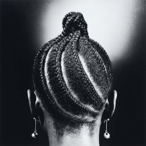 From a series of photographs by Nigerian photographer JD ’Okhai Ojeikere of women's elaborate hairstyles in Nigeria on show at the Foam photography museum in Amsterdam. Banana Hairstyle, African Hair History, Traditional Hairstyle, Cornrow Hairstyles, African Braids Hairstyles, African Braids, African Hairstyles, Hair Art, Afro Hairstyles