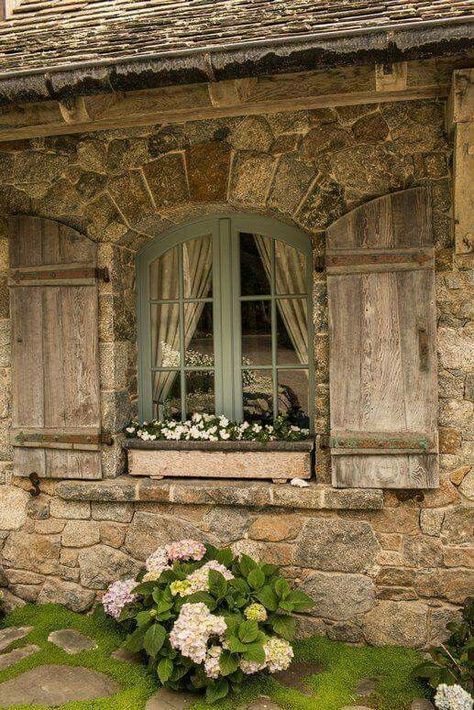 Stone Cottages, Rustic Window, Decor Ikea, French Country Farmhouse, Style Cottage, Stone Cottage, Exterior Stone, French Cottage, French Country Cottage