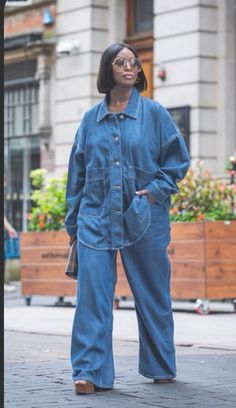 Winter Fit Black Women, Denim On Denim Outfits For Women, Women Denim Outfits, Oversized Outfits For Women, Casual Outfits Blazer, Denim Fall Outfits, Denim Outfit Black Women, Vacation Outfits Baddie, Pumpkin Patch Couple