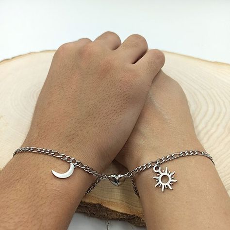 Set Accessories Couple, Sun And Moon Bracelet Couple, Cute Couple Jewelry, Promise Bracelet For Couples, Sun And Moon Bracelet, Couples Jewelry Bracelets, Watch Hacks, Matching Jewelry For Couples, Bond Bracelet