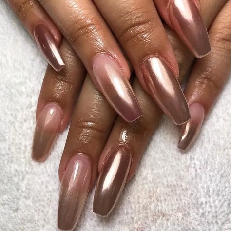 Copper Nails Designs, Clear Gel Nails, Chrome Nail Designs, Ombre Chrome Nails, Nails Shapes, Red Chrome Nails, Gold Chrome Nails, Reflective Nails, Chrome Nail Polish