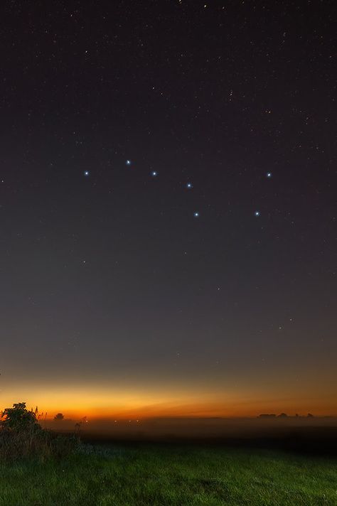 Piper Aesthetic, Ursa Major Constellation, Sky Rainbow, Russian Landscape, Natural Vibes, Astronomy Lover, Ursa Major, Big Dipper, Look At The Sky