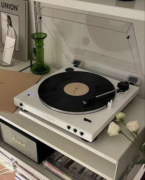 Modern Record Player, Turntable Record Player, Vinyl Aesthetic, Turn Table Vinyl, Toned Arms, Record Players, Music Aesthetic, Built In Speakers, Theme Ideas