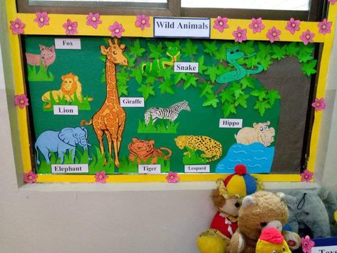 Wild Animals Board Decoration, Animals Bulletin Board Preschool, Animal Bulletin Board Ideas Preschool, Animal Theme Board For Preschool, Animal Theme Bulletin Board Ideas, Wild Animals Projects For Kids, Animals Bulletin Board, Color Red Activities, Wild Animal Nursery