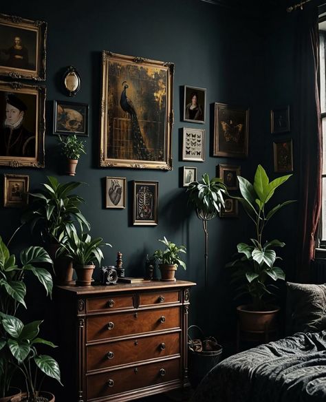 Dark Academia Interior, Dark Green Rooms, Cozy Fall Home, Dark Green Walls, Moody Decor, Dark Academia Decor, Dark Home Decor, Home Cozy, Casa Vintage