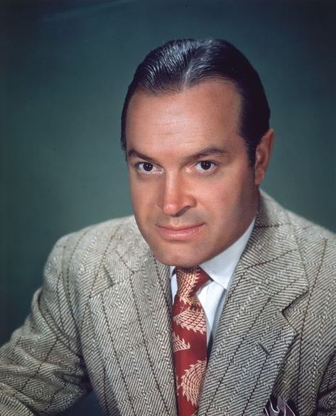 Bob Hope (1903-2003) Born on May 29. Bobs Pic, Hope Pictures, 1940s Movies, Biography Movies, Hope Photos, Bob Hope, Classic Movie Stars, Hollywood Legends, Classic Movies