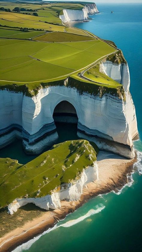 Louxo's Enjoyables Dover England, White Cliffs Of Dover, White Cliffs, Best Nature Wallpapers, Daily Pictures, Malaga, Amazing Nature, Nature Pictures, Natural Wonders