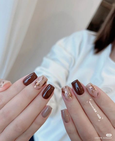 Fall Gel Manicure Ideas, Nail Art Brown, Alex Martin, Glitter Toe Nails, Spring Break Nails, Minimal Nails Art, Autumn Nail, Elegant Nail Art, Broken Nails