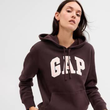 Women's New In | Gap® UK Gap Style, Hoodie Gap, Gap Sweatshirt, Gap Hoodie, Gap Logo, Browning Logo, Hoodie Xxl, Gap Women, Black And Navy