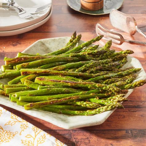 thepioneerwoman Cooking Beets In Oven, Cook Asparagus, Cooking Beets, Asparagus Recipes Roasted, Oven Roasted Asparagus, Easy Vegetable Side Dishes, Vegetable Side Dishes Recipes, How To Cook Asparagus, Easy Oven