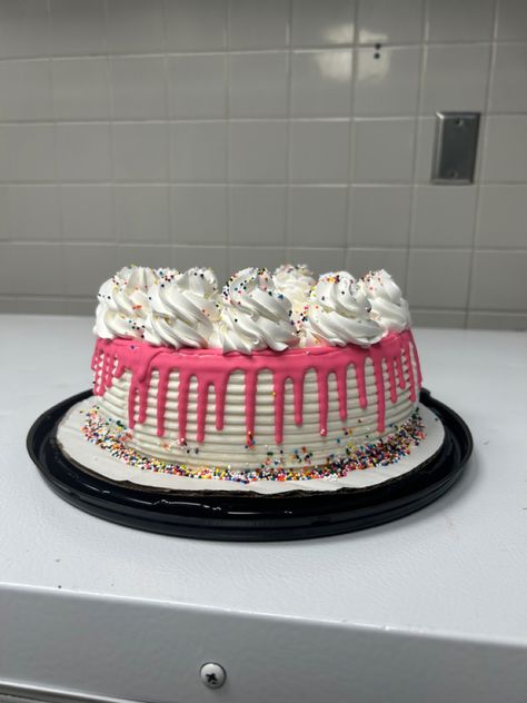 Ice Cream Cake Dairy Queen, Dairy Queen Cakes Designs, Dq Cake Designs Dairy Queen, Dairy Queen Cake Designs, Dairy Queen Ice Cream Cake Designs, Pink Ice Cream Cake, Dq Cakes Designs, Dq Ice Cream Cake, Confetti Dip