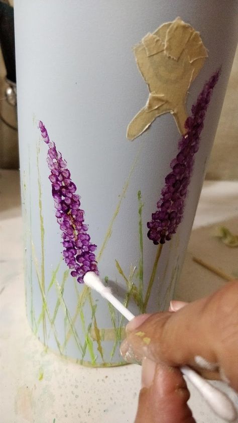 Hydro Flask Painting Ideas, Hydro Flask Painting, Flask Painting, Flask Art, Water Bottle Art, نباتات منزلية, Painted Pots Diy, Glass Bottle Diy, Diy Glass Bottle Crafts