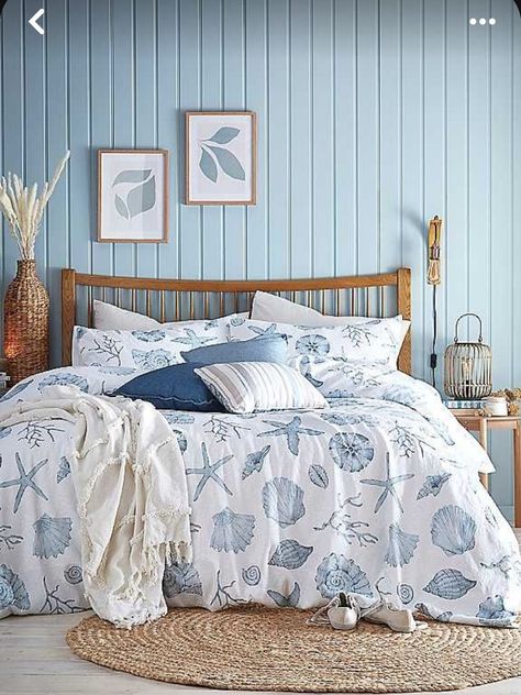 Beach Duvet Cover, Beachy Duvet Covers, Beach Themes Bedroom, Beach Hut Bedroom, Blue Themed Room Ideas, Seaside Bedroom Ideas Coastal Style, Seaside Interior Design, Blue Nautical Bedroom, Beach Room Theme