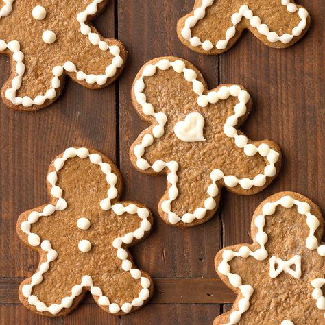 Cream Cheese Frosted Gingerbread Men Gingerbread Man Icing Recipe, Gingerbread Cookies With Cream Cheese, Gingerbread Men Icing, Confectioners Sugar Frosting, Icing For Gingerbread Cookies, Gingerbread Frosting, Gingerbread Man Recipe, Frosted Gingerbread, Cookies With Cream Cheese Frosting