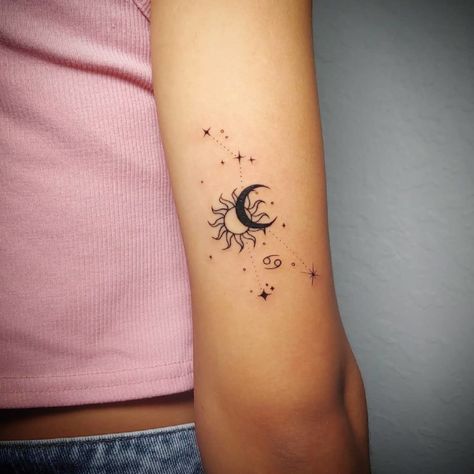 Moon Phase Tattoos, Moon Phases Tattoo, Sun And Moon Tattoo, Ankle Tattoos For Women, Tatuaje A Color, Wrist Tattoos For Women, Small Hand Tattoos, Cute Tattoos For Women, Subtle Tattoos